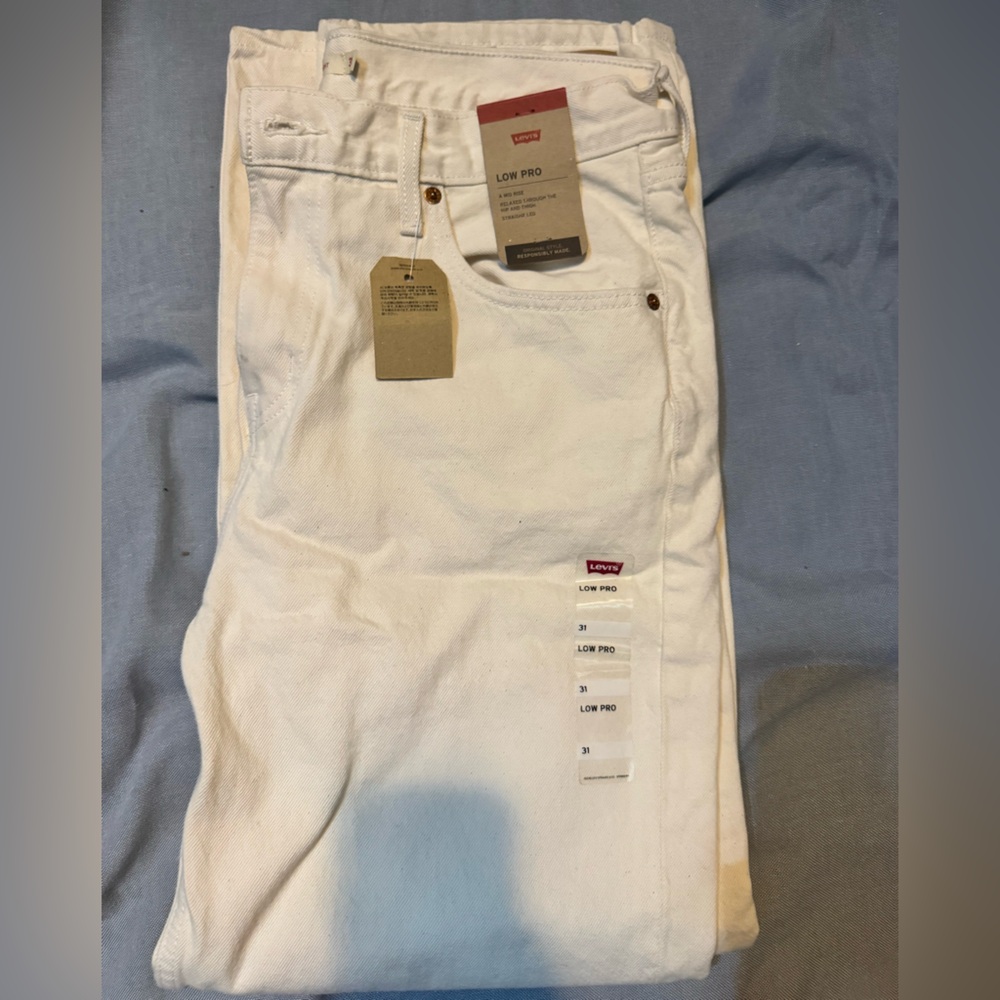 Levi's Women’s Cream Jeans - Picture 3 of 4